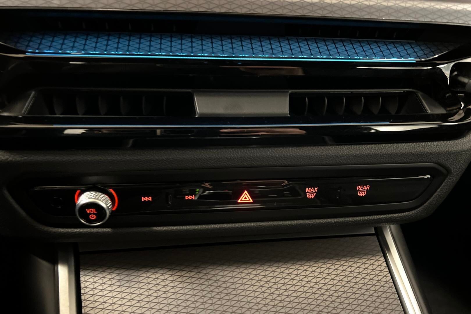 BMW 3-sarja iso kuva 16