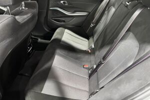 BMW 3-sarja esikatselu 8
