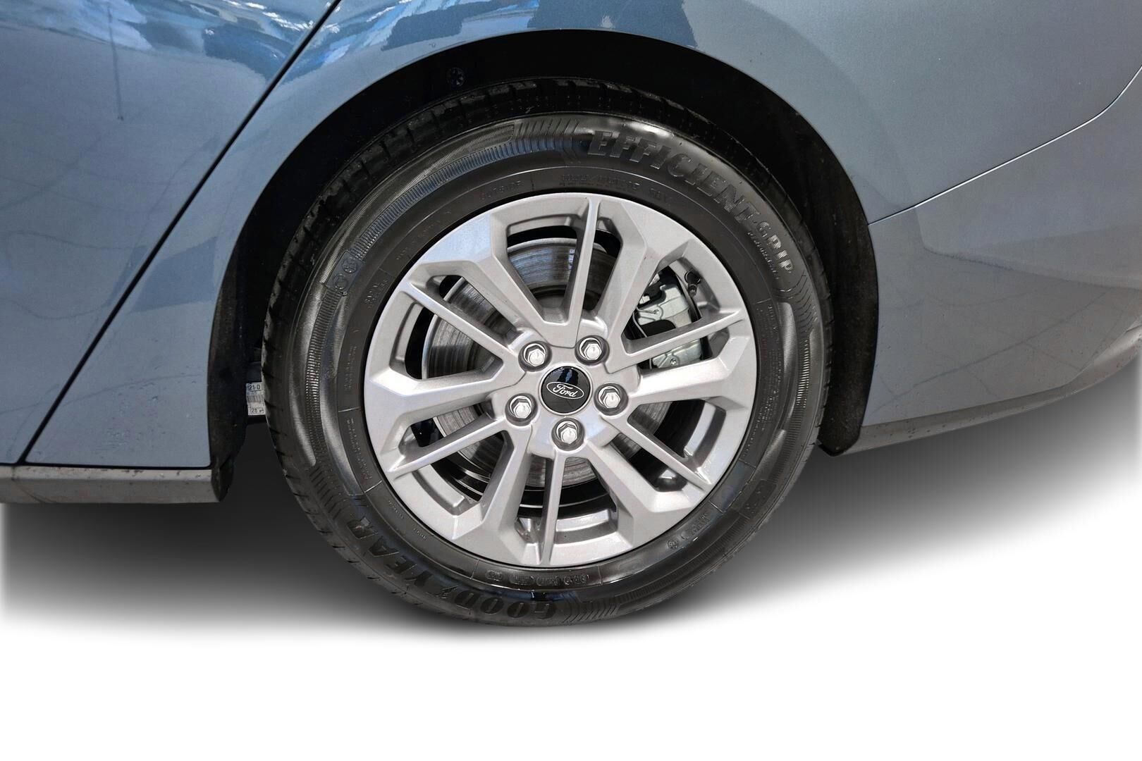 Ford Focus iso kuva 10