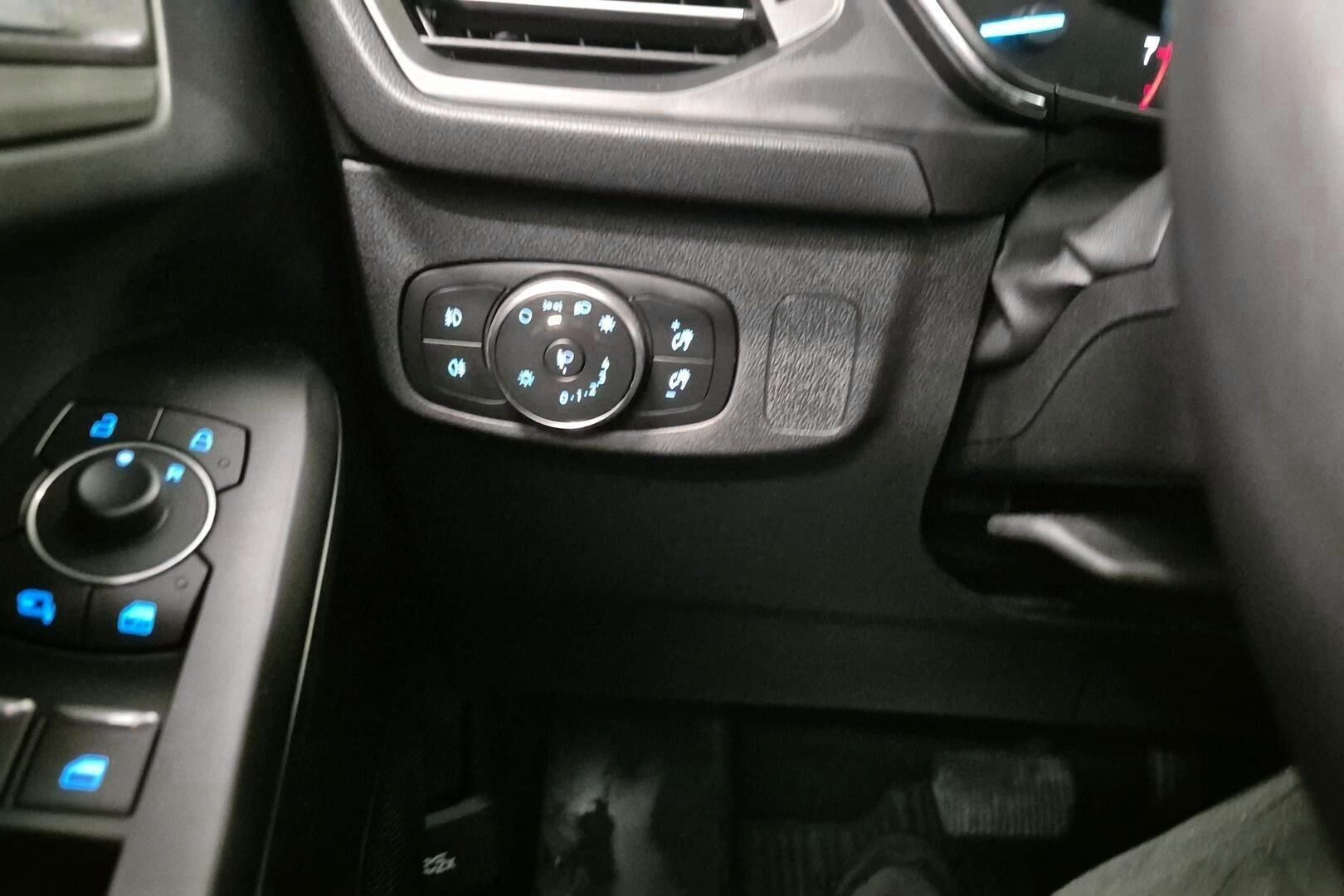 Ford Focus iso kuva 18