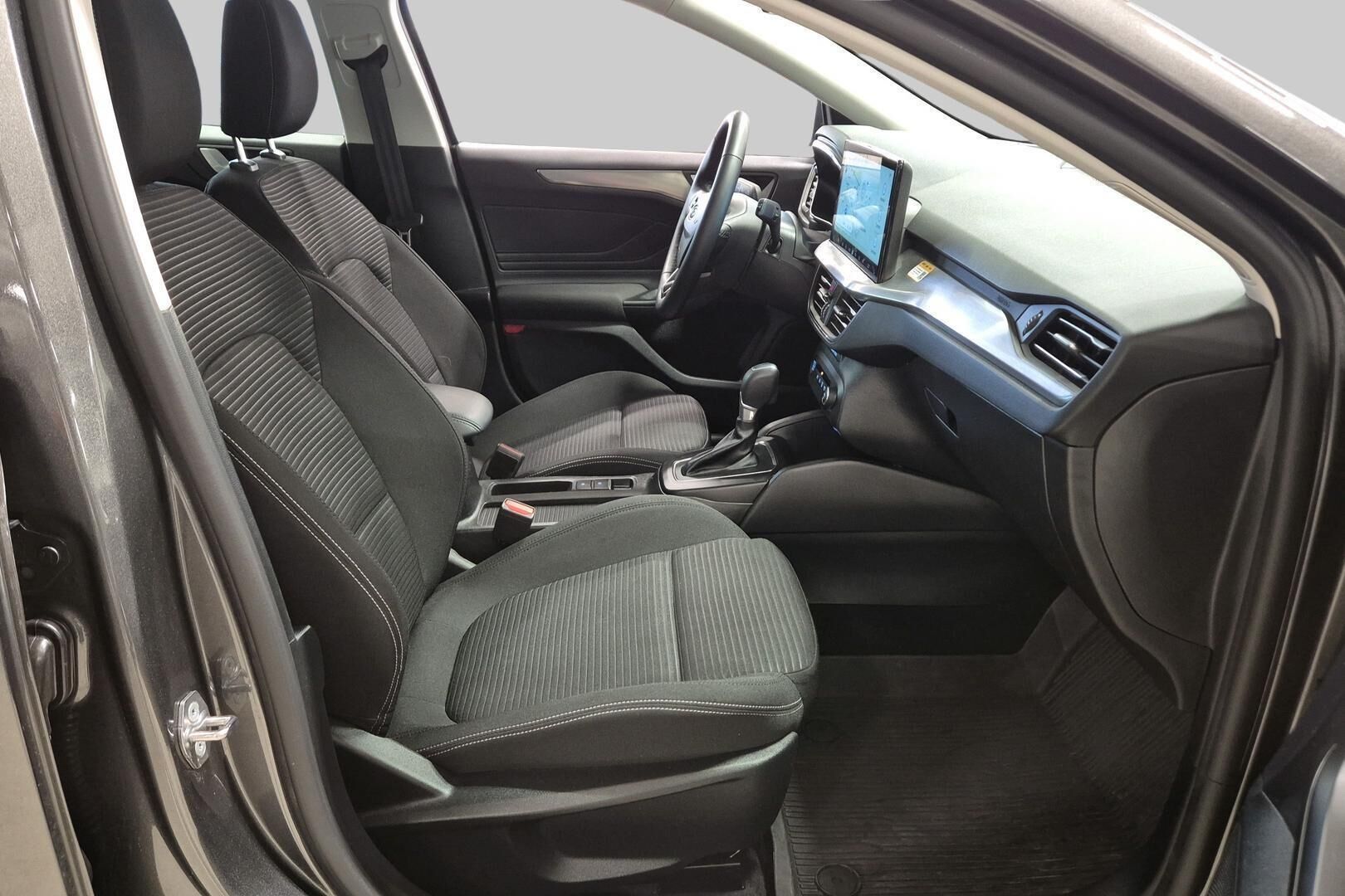 Ford Focus iso kuva 4