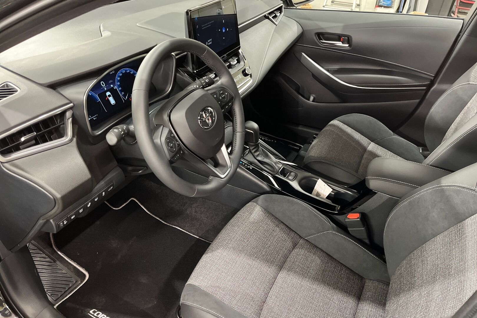 Toyota Corolla iso kuva 6