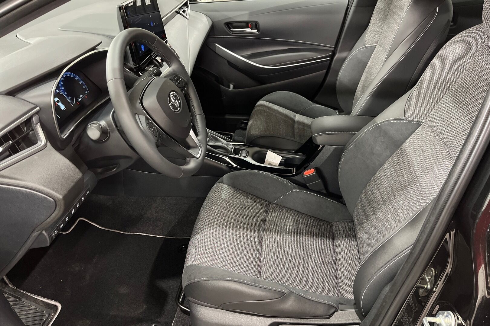 Toyota Corolla iso kuva 7