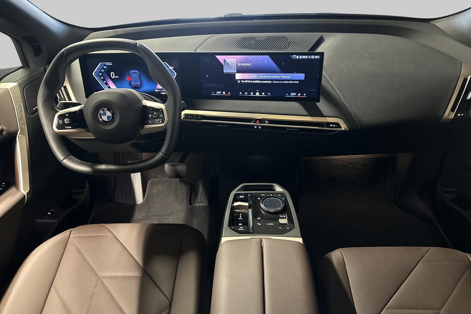 BMW iX iso kuva 10