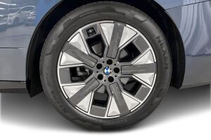 BMW iX esikatselu 12