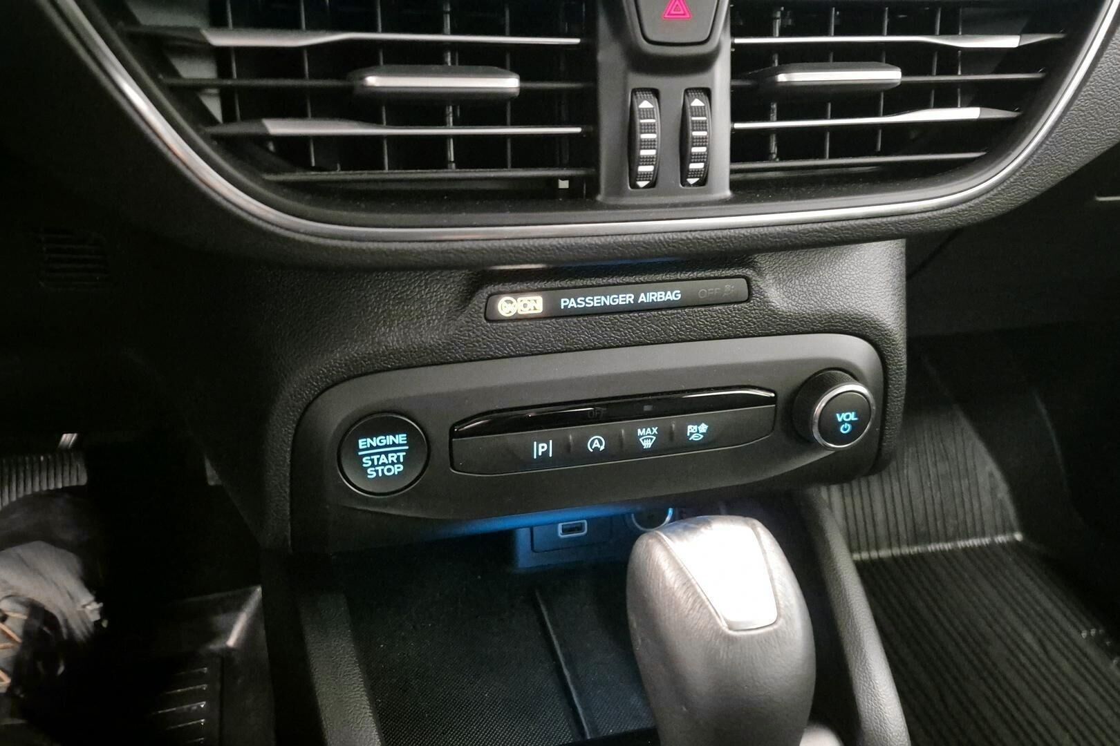Ford Focus iso kuva 16