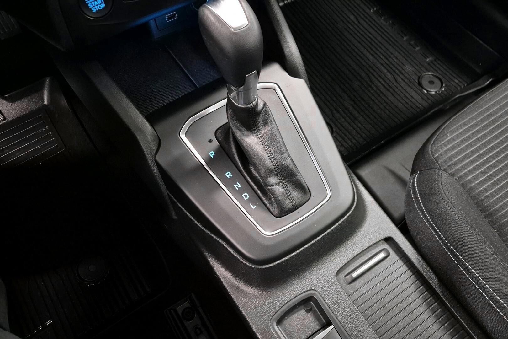 Ford Focus iso kuva 17