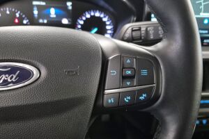 Ford Focus esikatselu 18