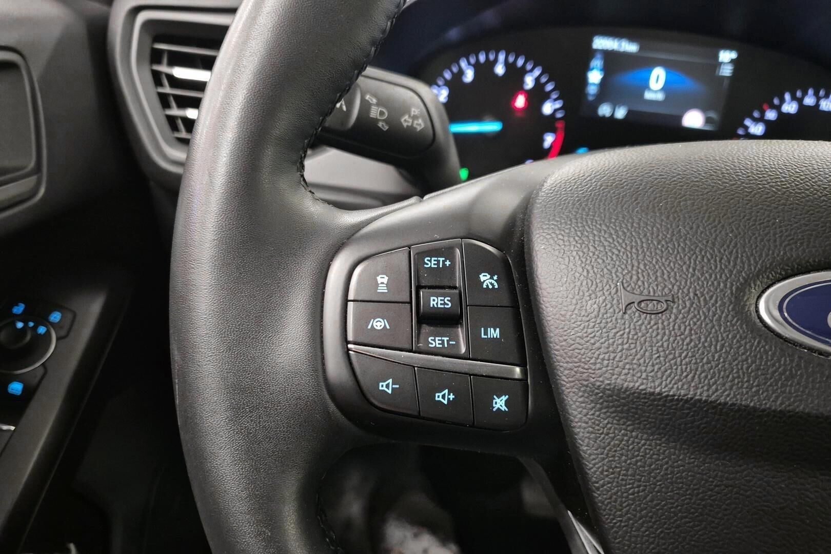 Ford Focus iso kuva 19