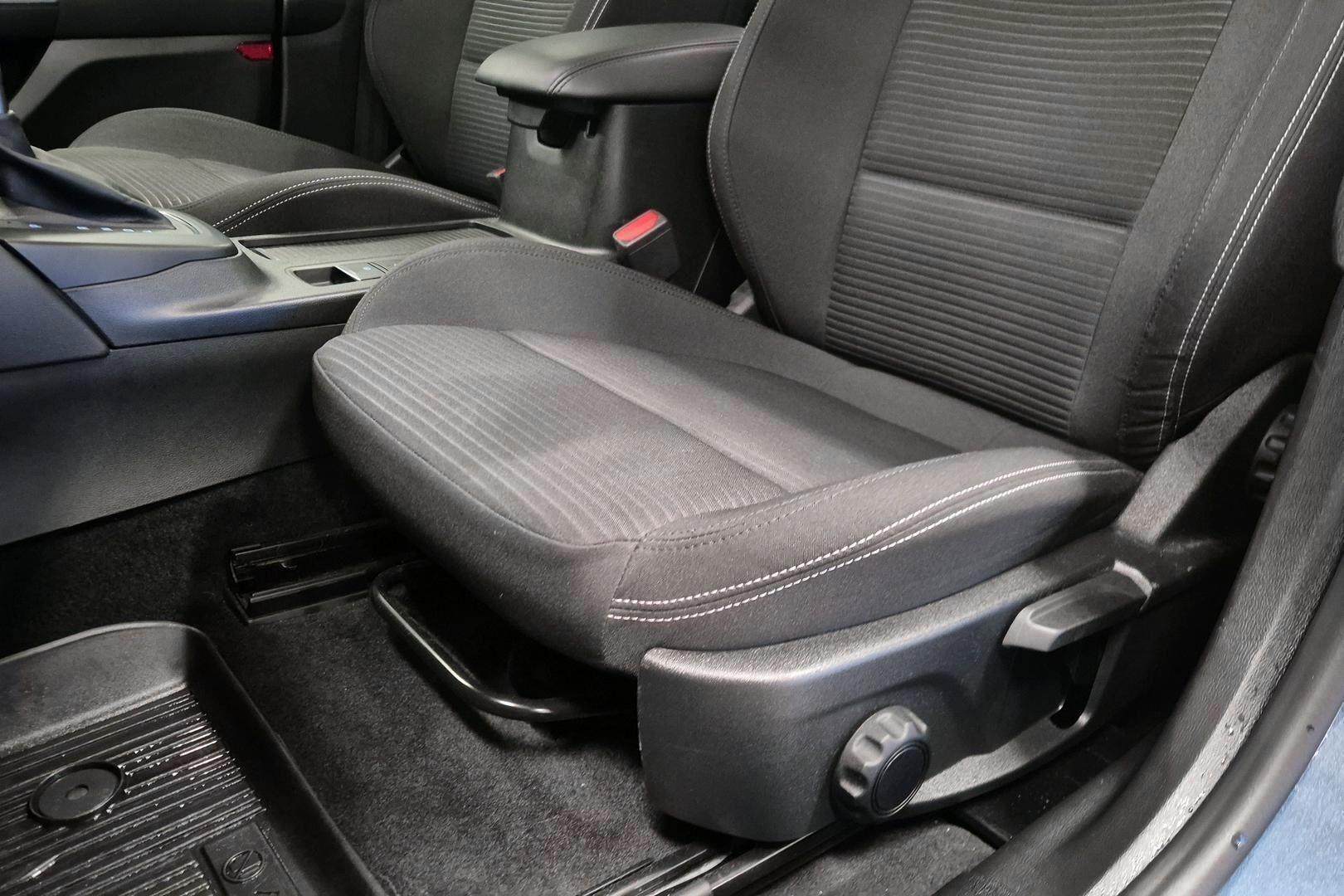 Ford Focus iso kuva 22