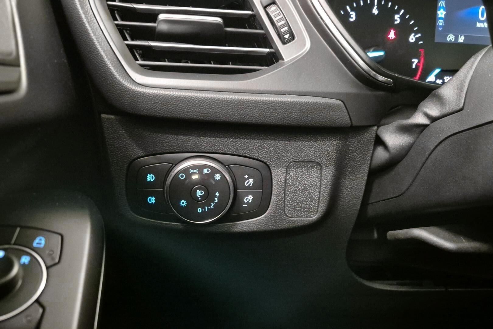 Ford Focus iso kuva 8