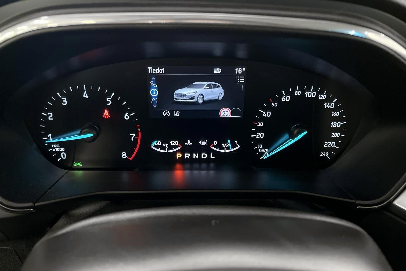 Ford Focus iso kuva 15