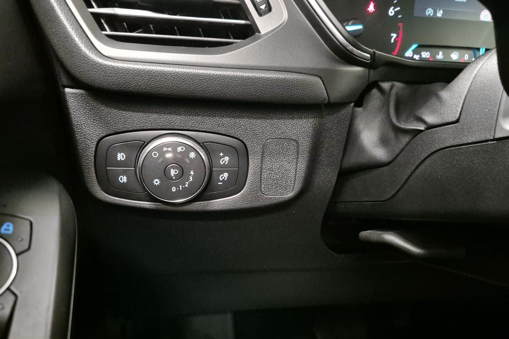 Ford Focus iso kuva 21