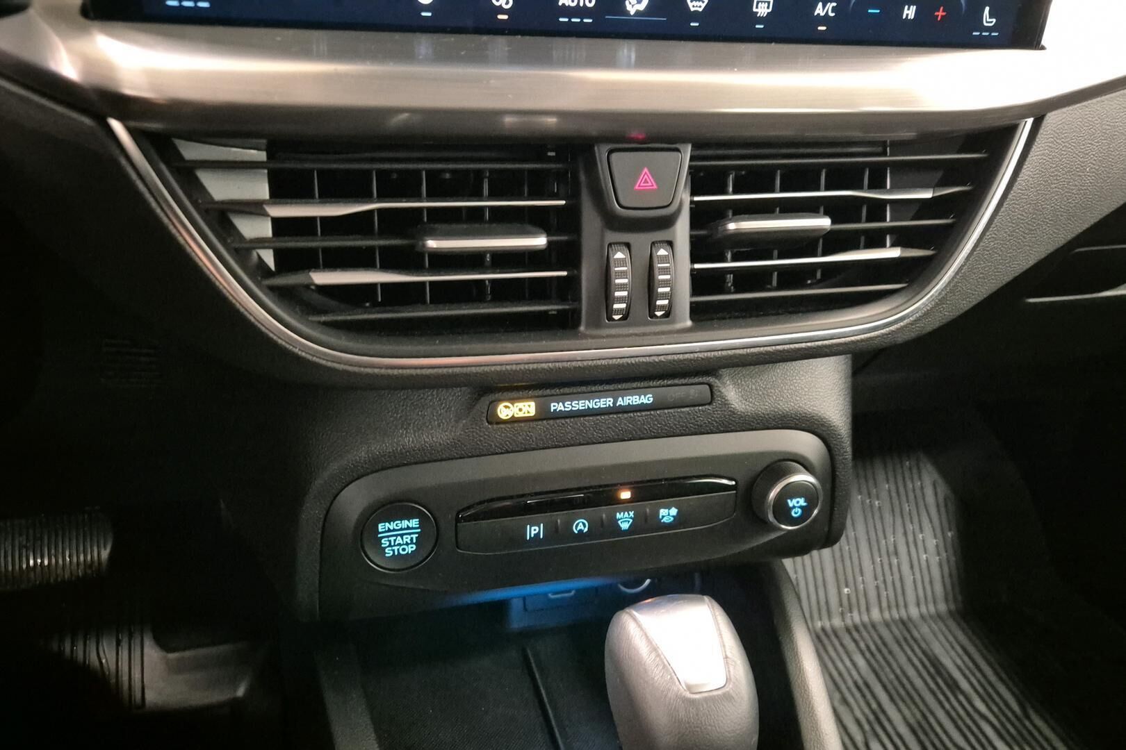 Ford Focus iso kuva 11