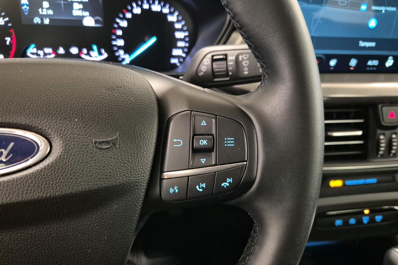 Ford Focus iso kuva 12