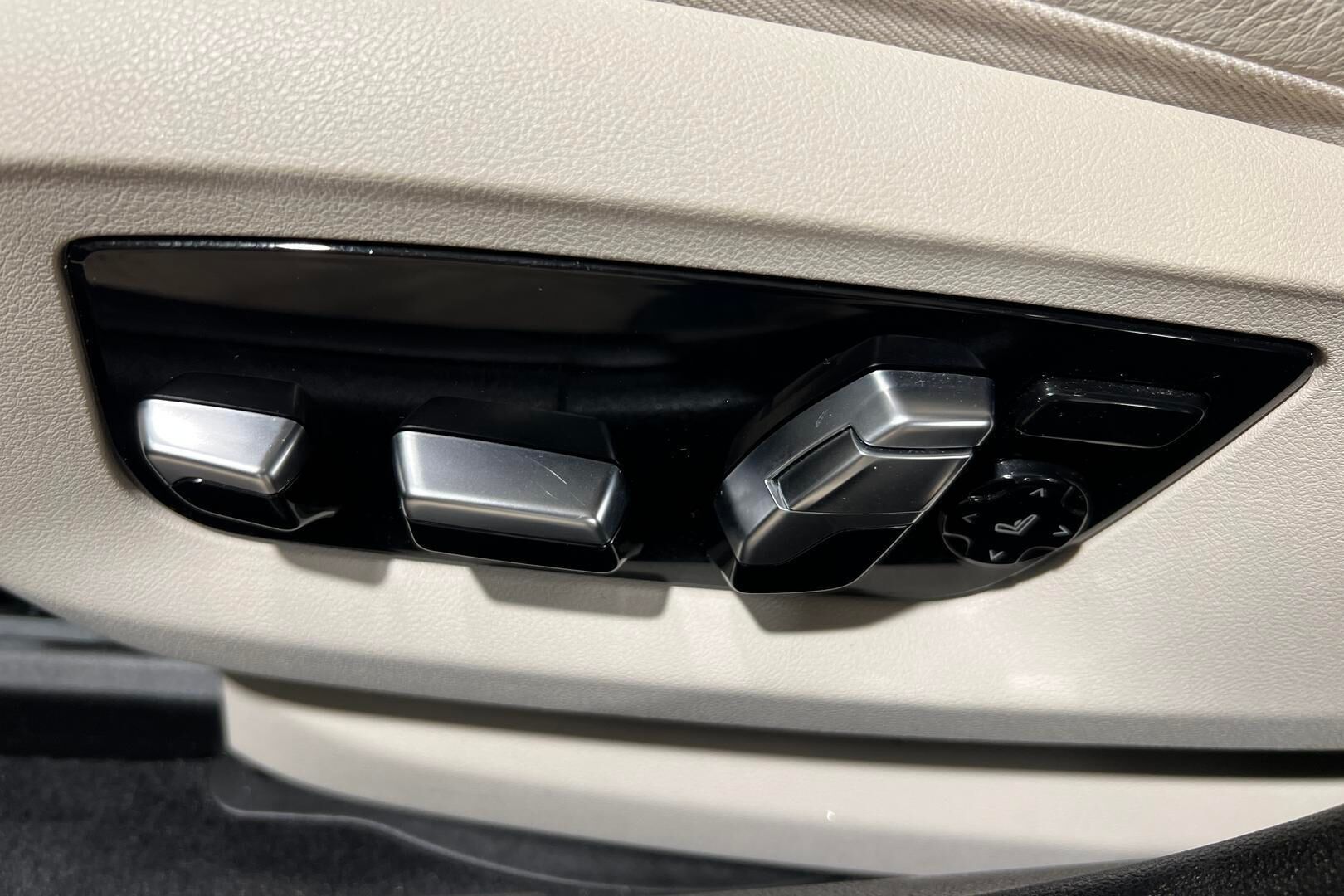 BMW 5-SARJA iso kuva 12