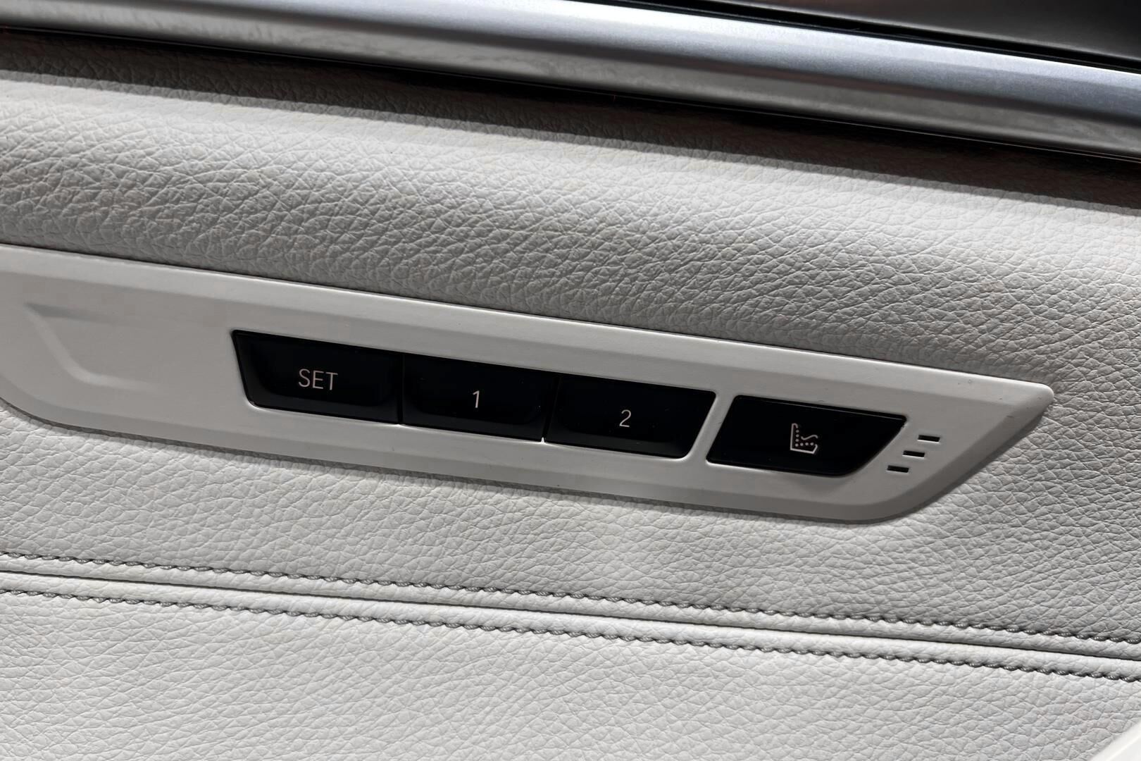 BMW 5-SARJA iso kuva 14