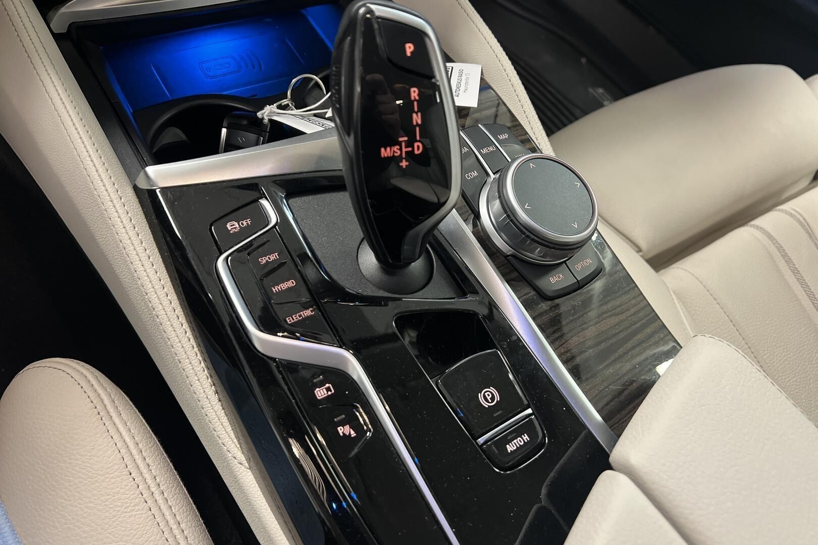 BMW 5-SARJA iso kuva 19