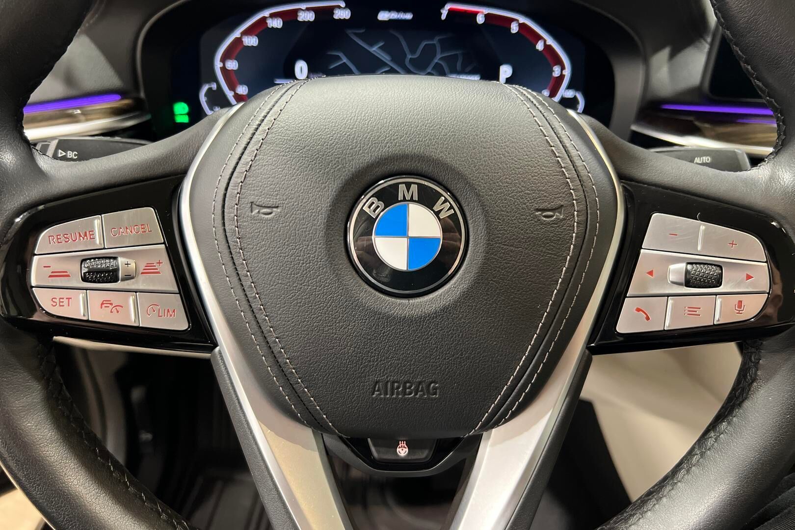 BMW 5-SARJA iso kuva 14