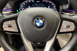 BMW 5-SARJA esikatselu 14