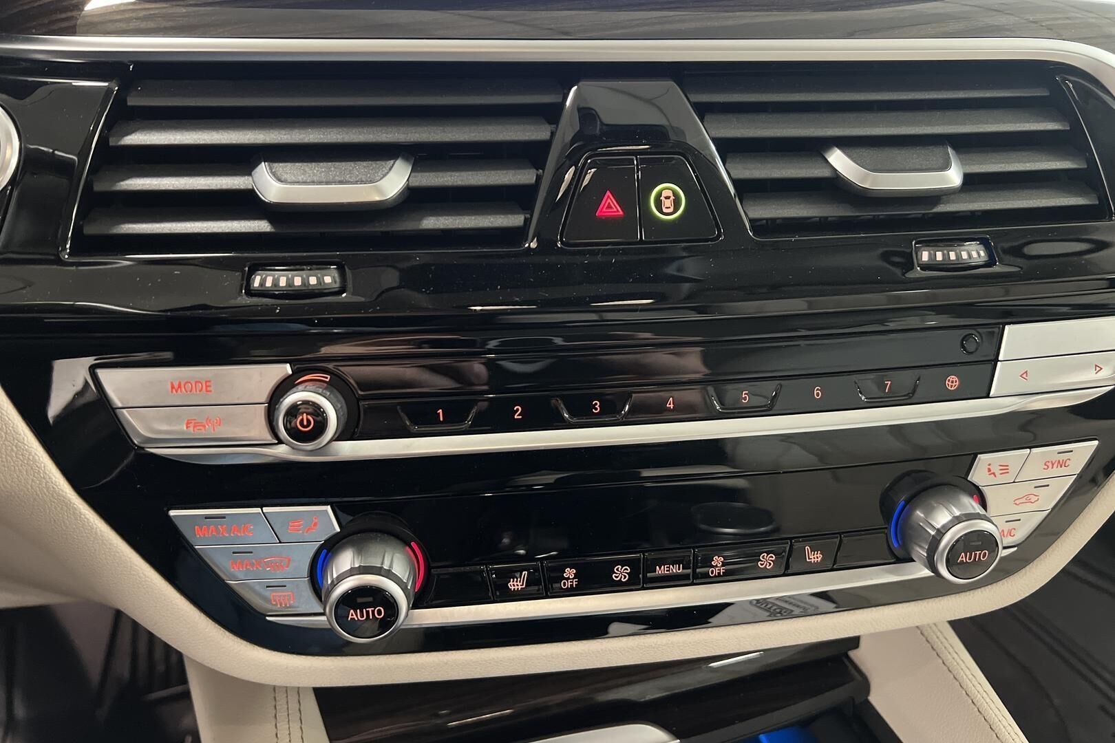 BMW 5-SARJA iso kuva 24