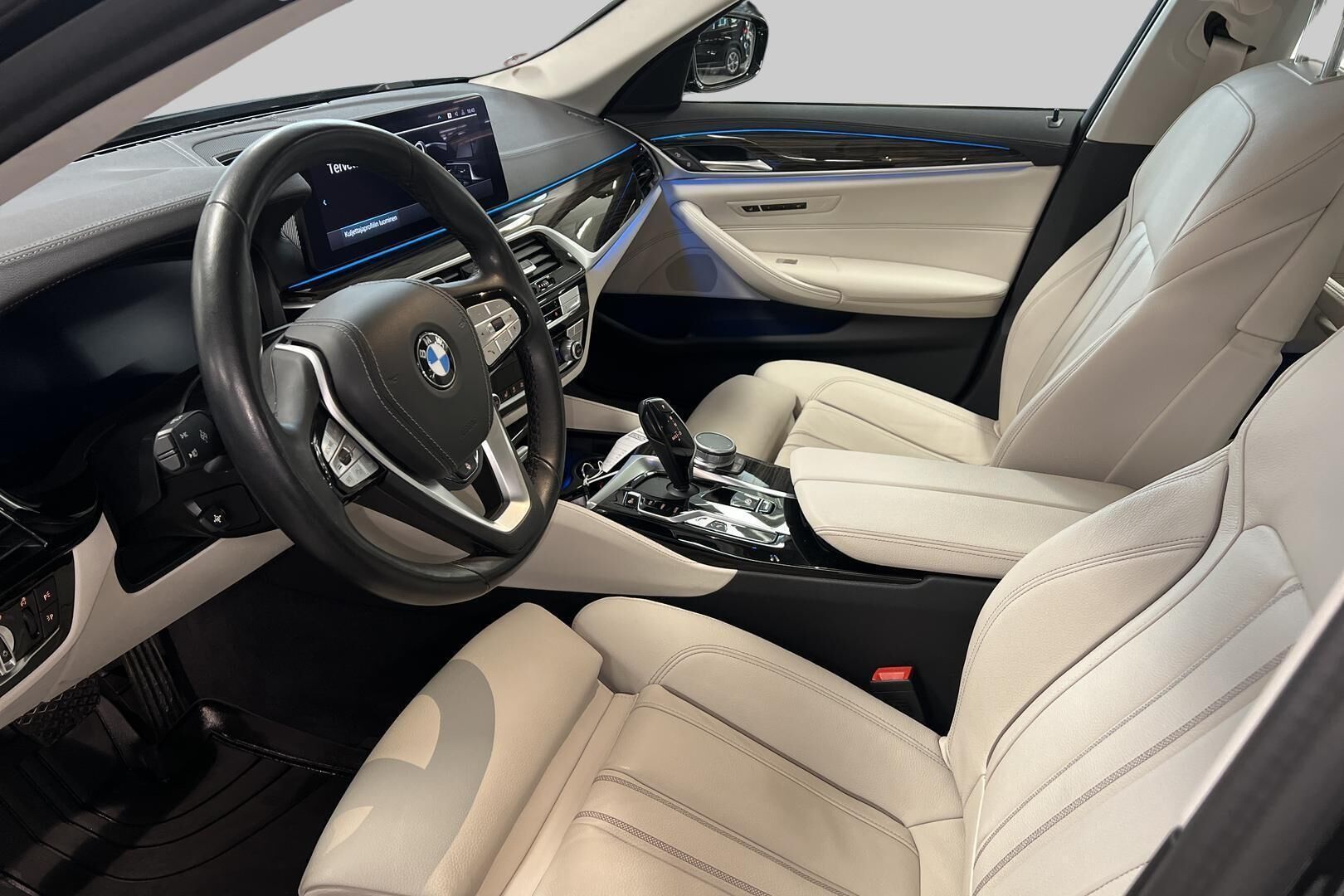 BMW 5-SARJA iso kuva 12