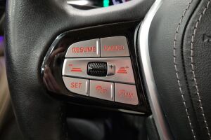 BMW 5-SARJA esikatselu 8