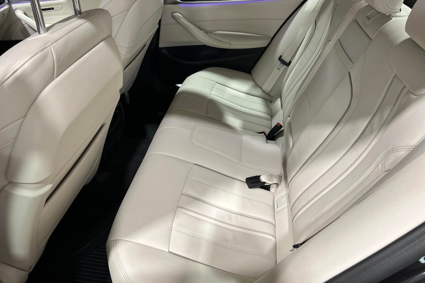 BMW 5-SARJA iso kuva 6