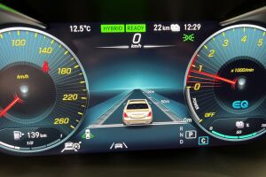 MERCEDES-BENZ C esikatselu 18