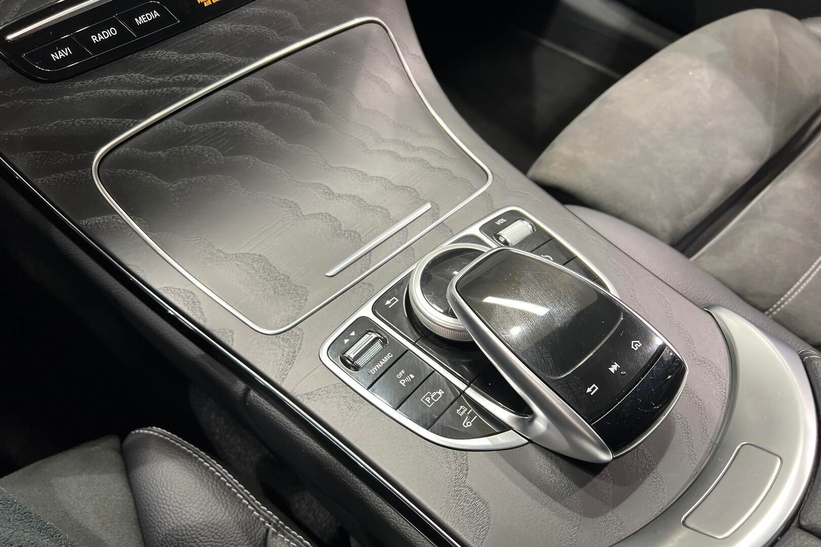 MERCEDES-BENZ C iso kuva 24