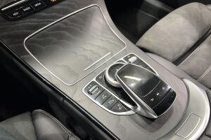 MERCEDES-BENZ C esikatselu 24