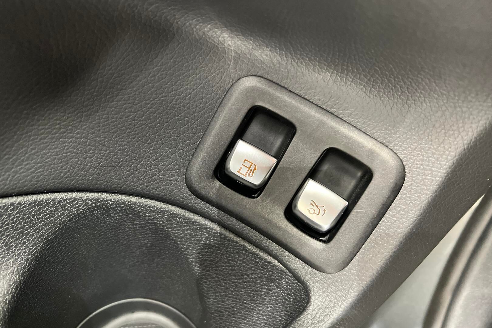 MERCEDES-BENZ C iso kuva 32