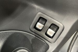 MERCEDES-BENZ C esikatselu 34