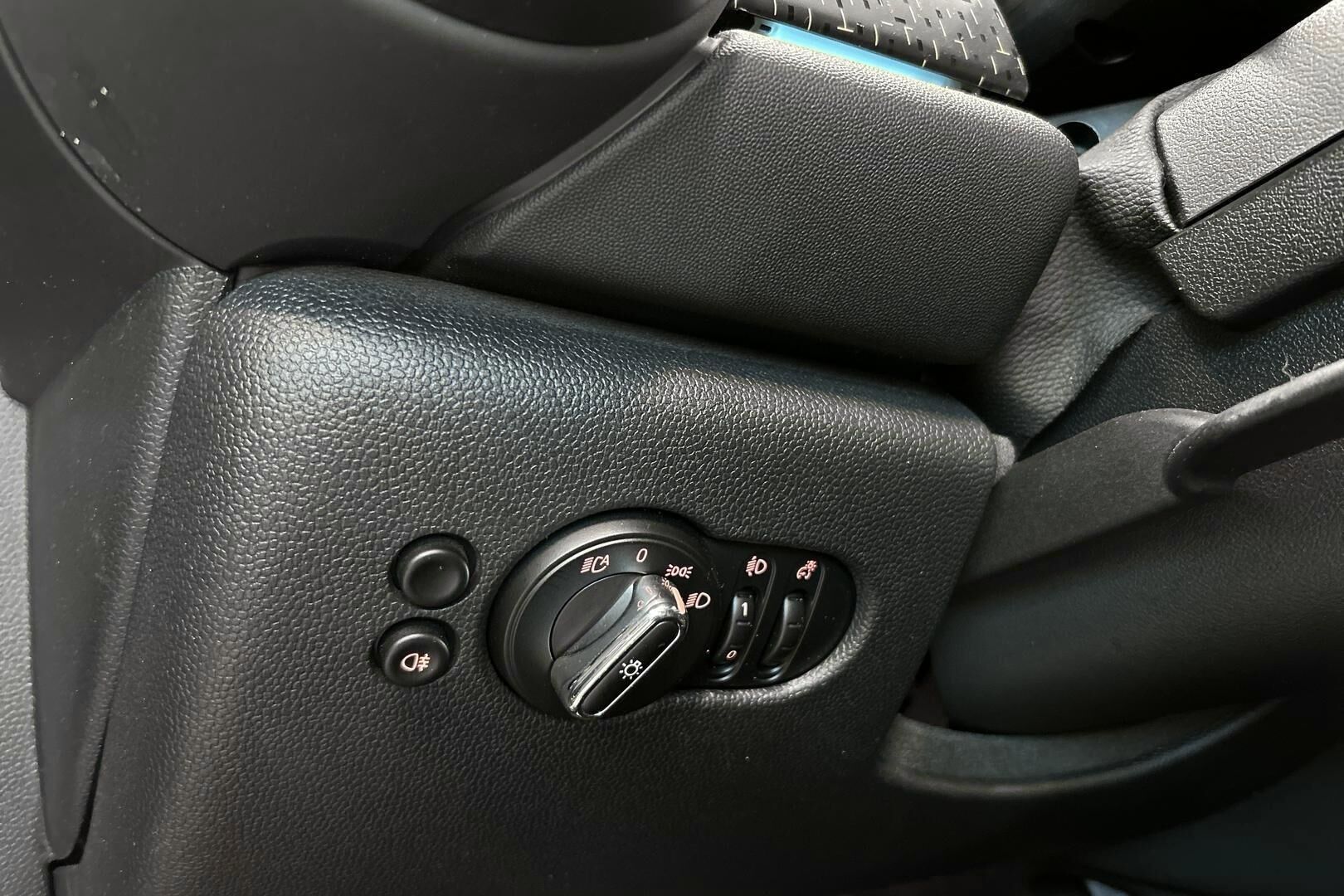 MINI Cooper iso kuva 15