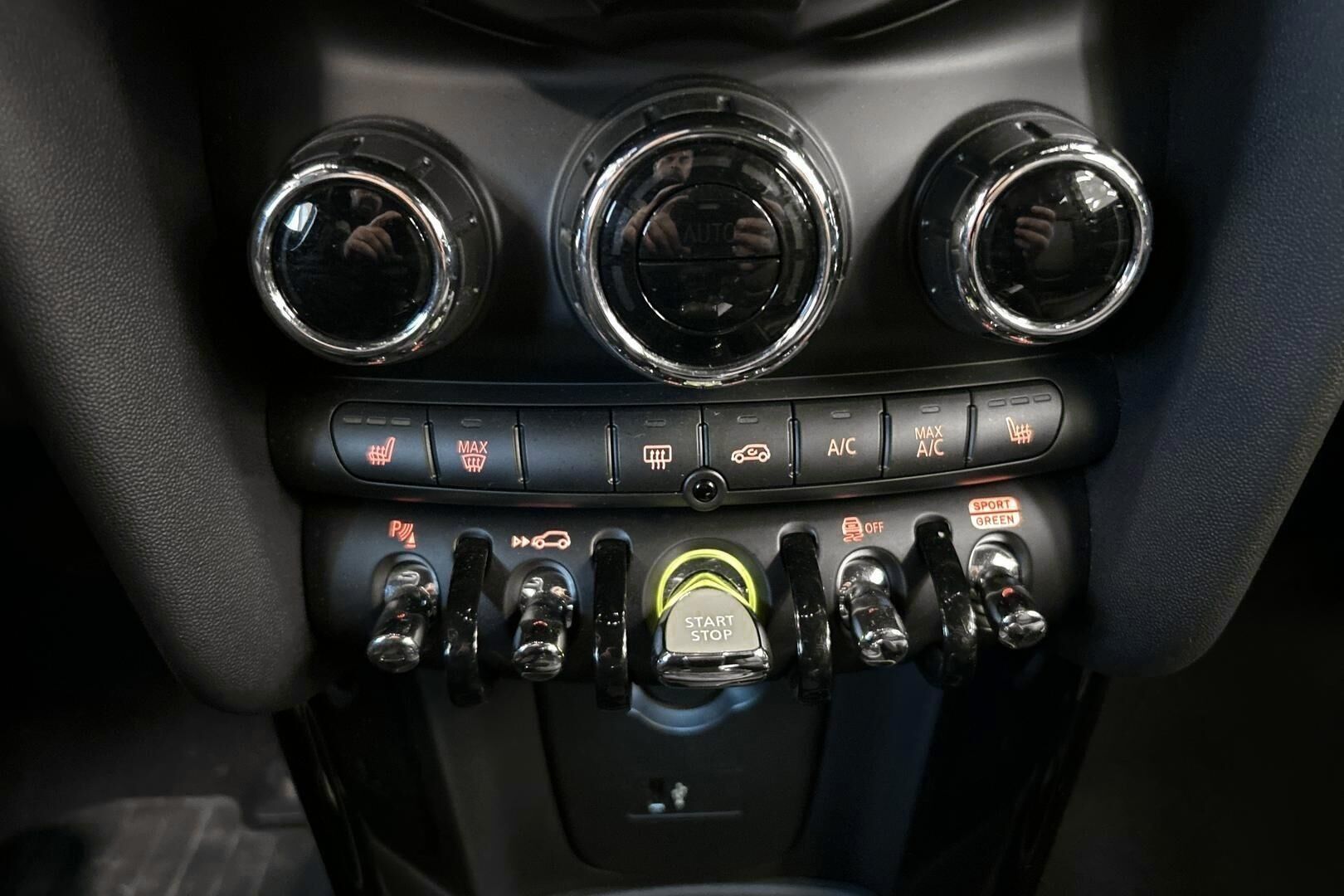 MINI Cooper iso kuva 19