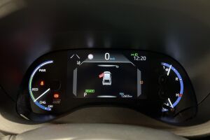 TOYOTA YARIS CROSS esikatselu 11