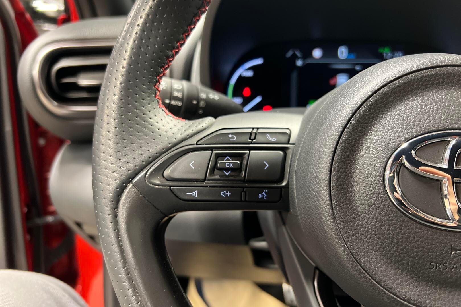 TOYOTA YARIS CROSS iso kuva 14