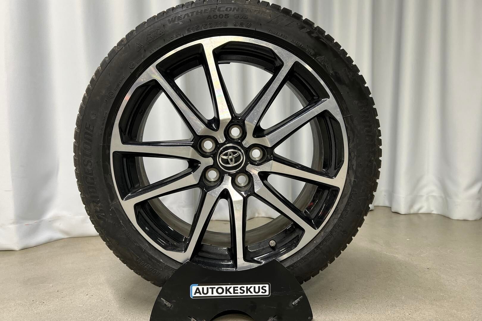 TOYOTA YARIS CROSS iso kuva 17