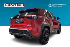 TOYOTA YARIS CROSS esikatselu 2