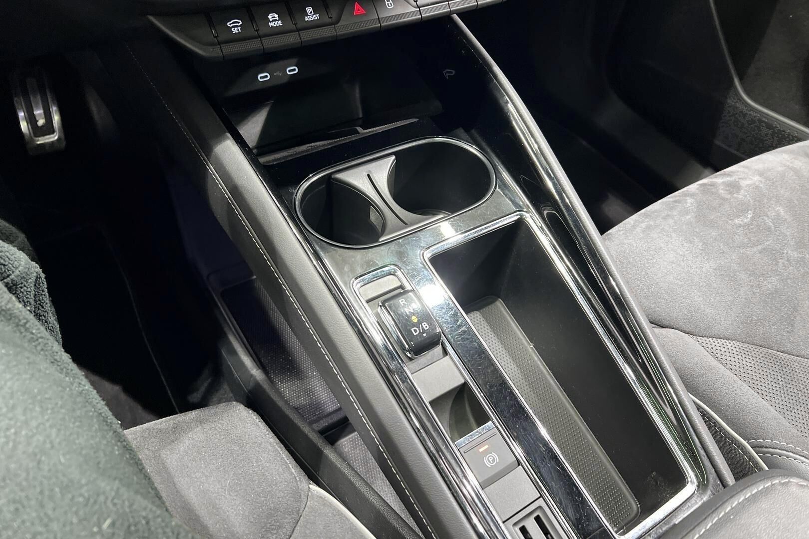 SKODA ENYAQ iso kuva 24