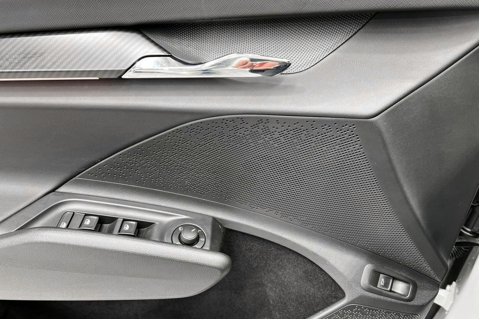 SKODA ENYAQ iso kuva 33