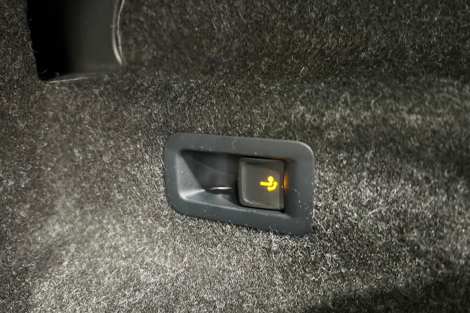 SKODA ENYAQ iso kuva 37