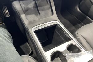 TESLA MODEL 3 esikatselu 13