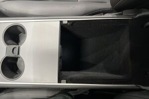 TESLA MODEL 3 esikatselu 14