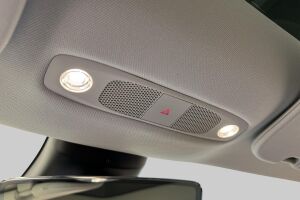 TESLA MODEL 3 esikatselu 28