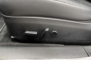 TESLA MODEL 3 esikatselu 30