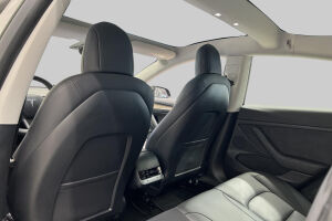 TESLA MODEL 3 esikatselu 16