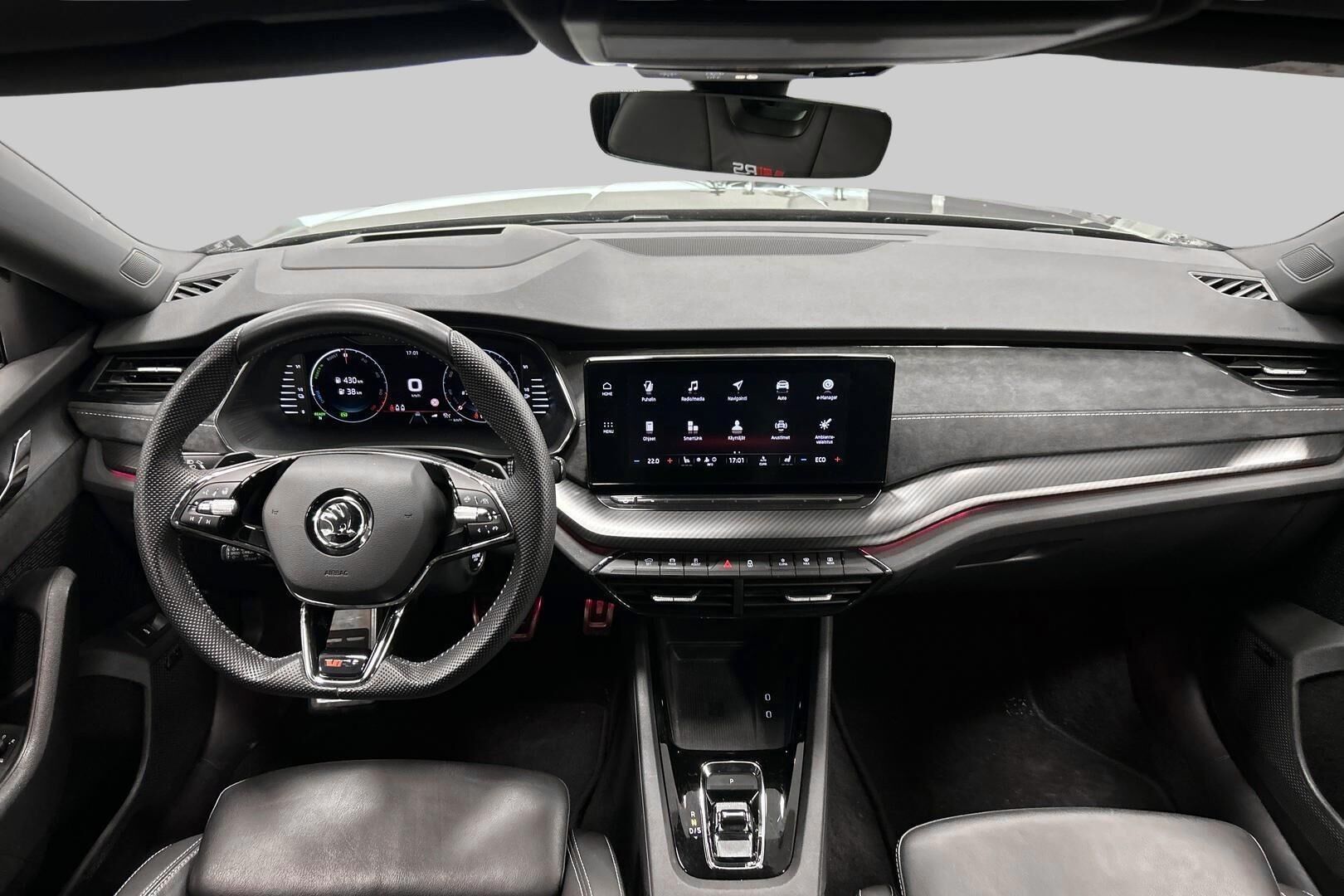 SKODA Octavia iso kuva 10