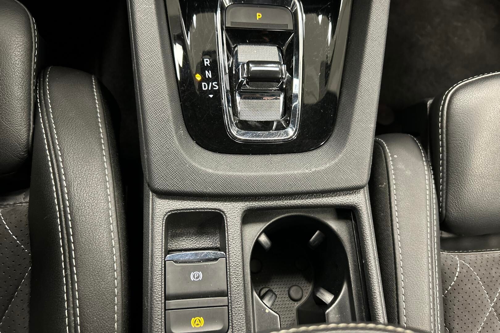 SKODA Octavia iso kuva 21