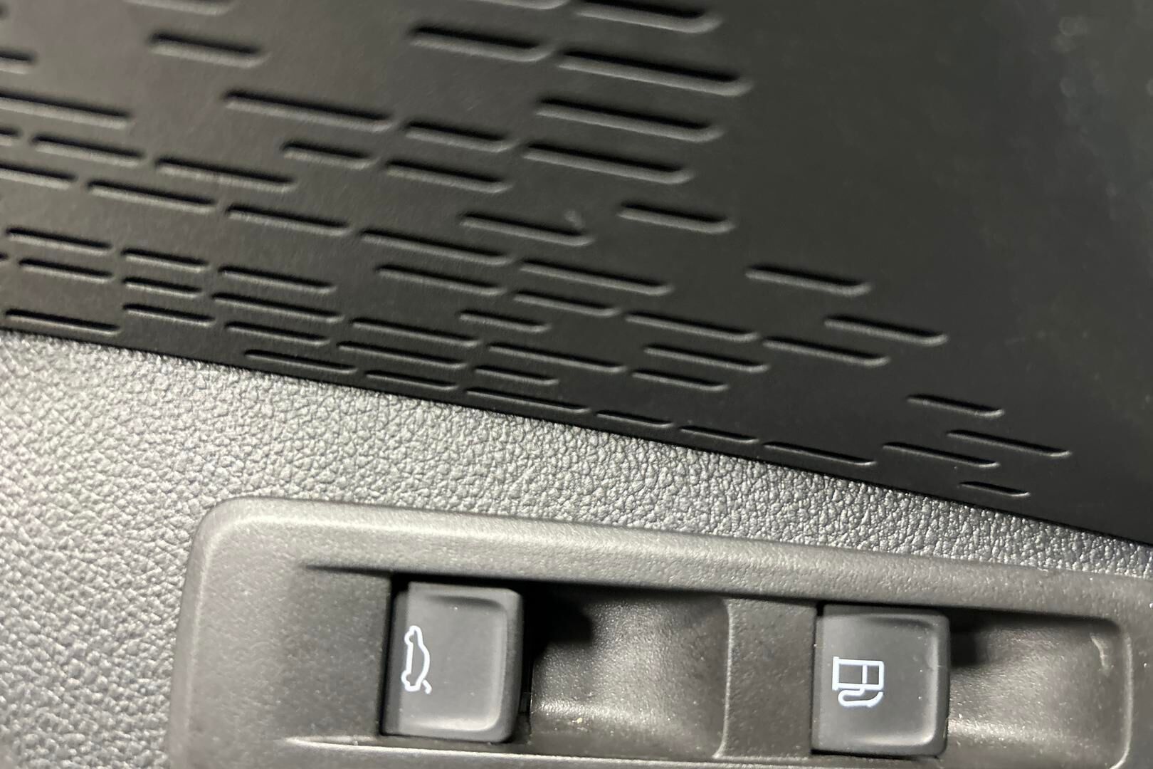 SKODA Octavia iso kuva 25